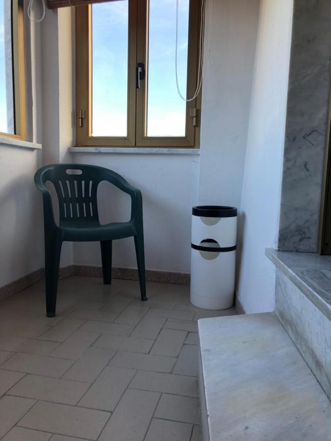 Apartmán Bilocale Mirella Carro Exteriér fotografie