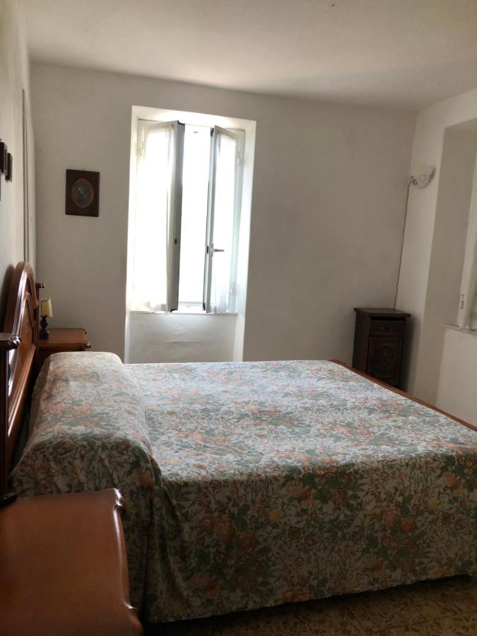 Apartmán Bilocale Mirella Carro Exteriér fotografie