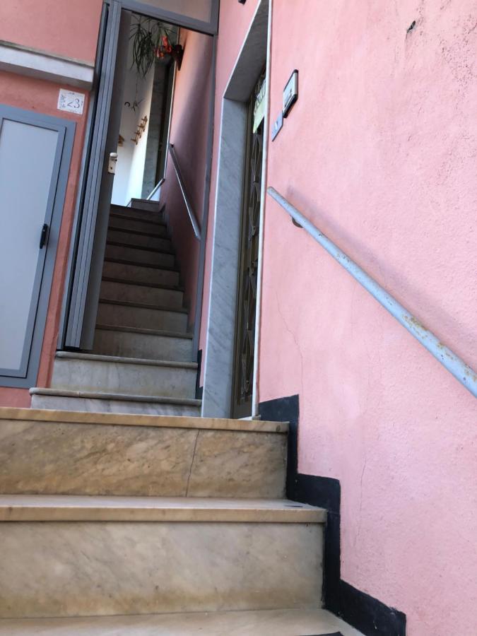 Apartmán Bilocale Mirella Carro Exteriér fotografie