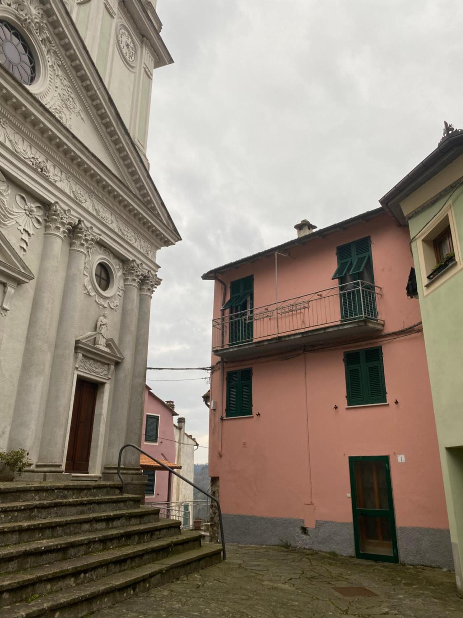 Apartmán Bilocale Mirella Carro Exteriér fotografie